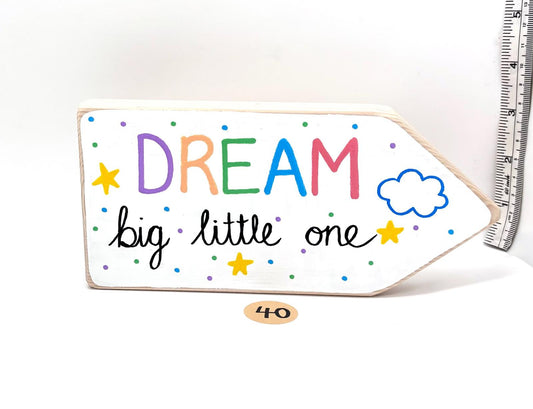 The Little Sign Collection (item no. 40)